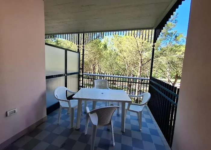 Apartman Comfortable Flat With Shared Pool *