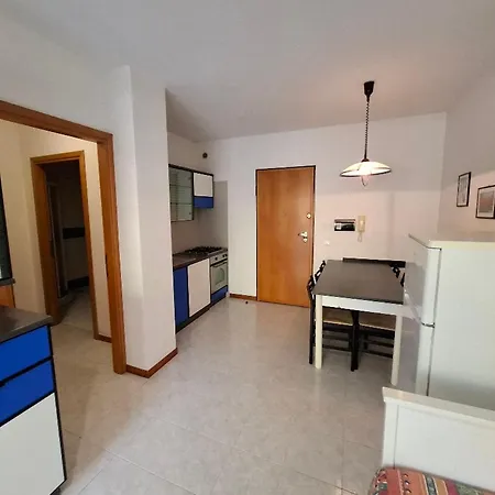 Comfortable Flat With Shared Pool 아파트 비비오네